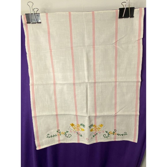 Vintage, Handmade Kitchen/Dish/Tea Towel with Hand Embroidered Flowers. - Picture 4 of 11